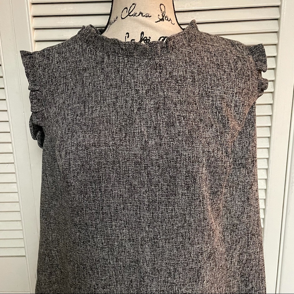 Sleeveless Gray Shift Dress - Classic Minimalist Style
